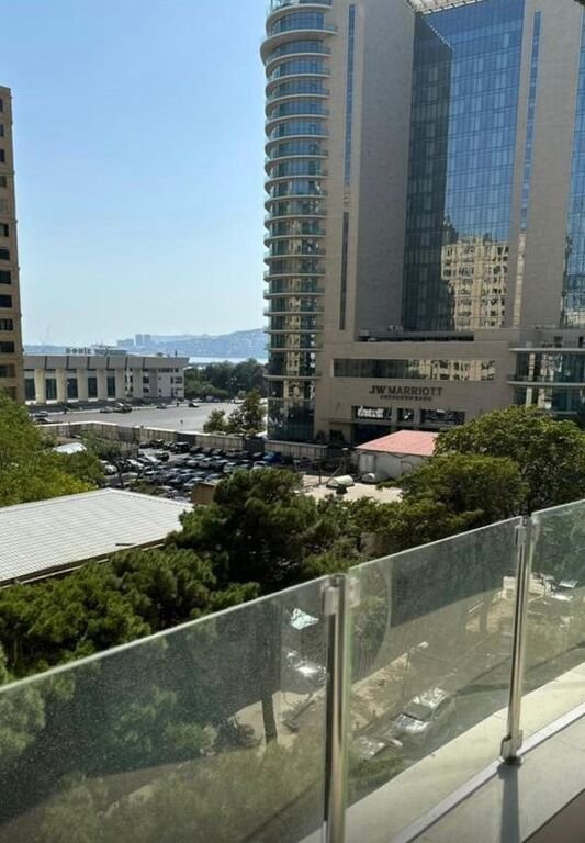 Kirayə verilir 3 otaqlı yeni tikili, 125 m², 28 May m.-25