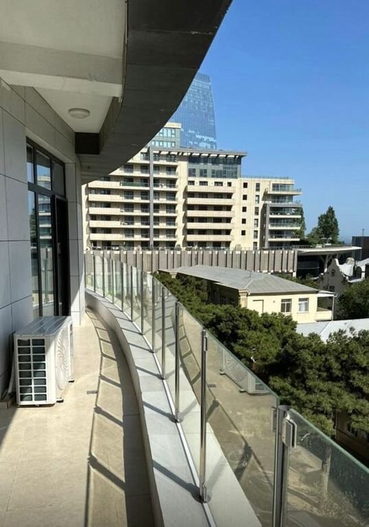 Kirayə verilir 3 otaqlı yeni tikili, 125 m², 28 May m.-26