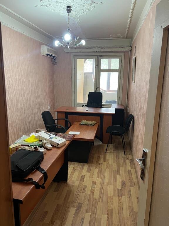 70 m<sup>2</sup> ofis icarəyə verilir, Nizami m.-4