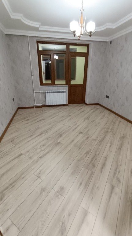 Satılır 2 otaqlı köhnə tikili, 60 m², 8-ci mikrorayon-3