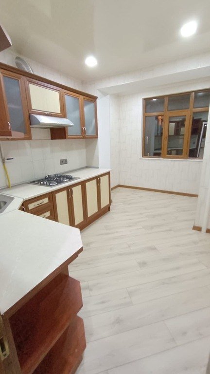 Satılır 2 otaqlı köhnə tikili, 60 m², 8-ci mikrorayon-7
