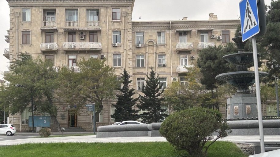 Satılır 4 otaqlı köhnə tikili, 115 m², Yasamal-2