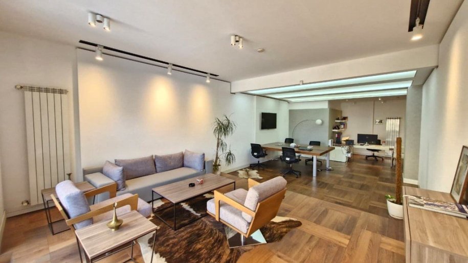 350 m<sup>2</sup> ofis icarəyə verilir, Gənclik m.-7