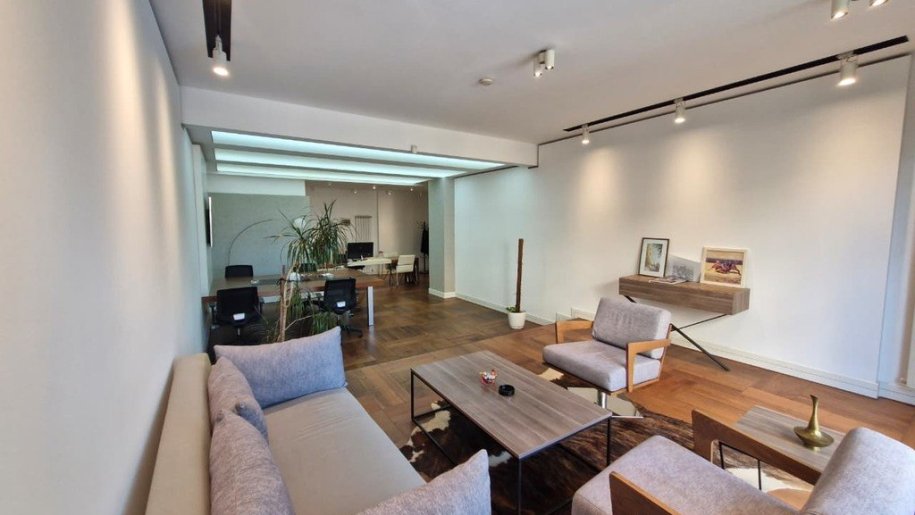 350 m<sup>2</sup> ofis icarəyə verilir, Gənclik m.-8