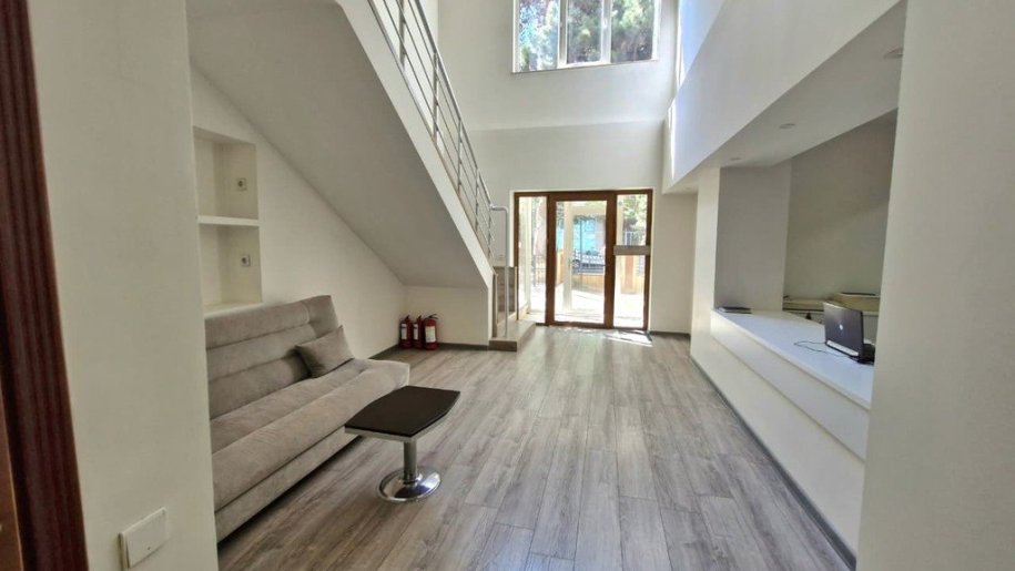 350 m<sup>2</sup> ofis icarəyə verilir, Gənclik m.-17