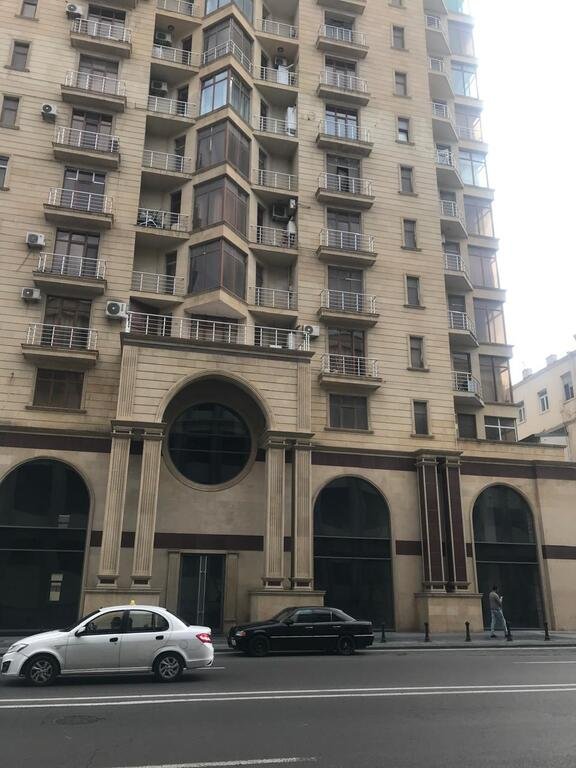 Satılır 4 otaqlı yeni tikili, 215 m², 28 May m.-1