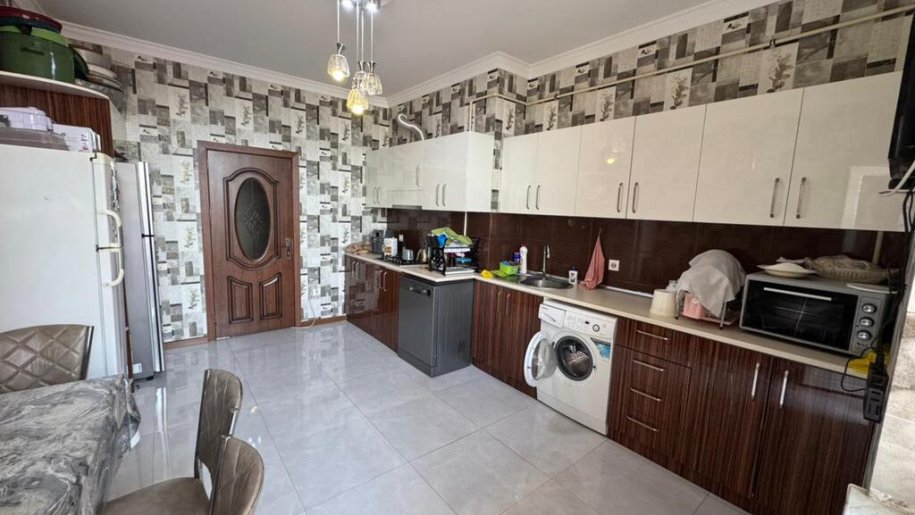 Satılır 4 otaqlı yeni tikili, 142 m², İnşaatçılar m.-2