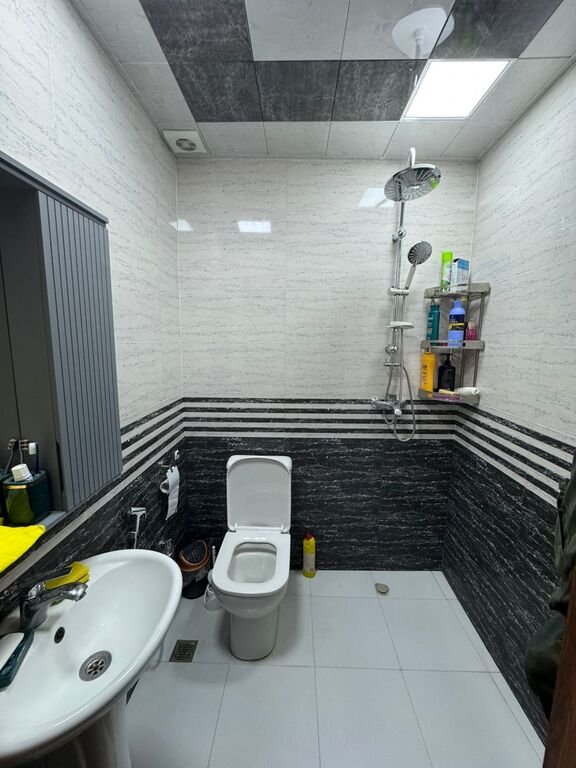 Satılır 4 otaqlı yeni tikili, 142 m², İnşaatçılar m.-4