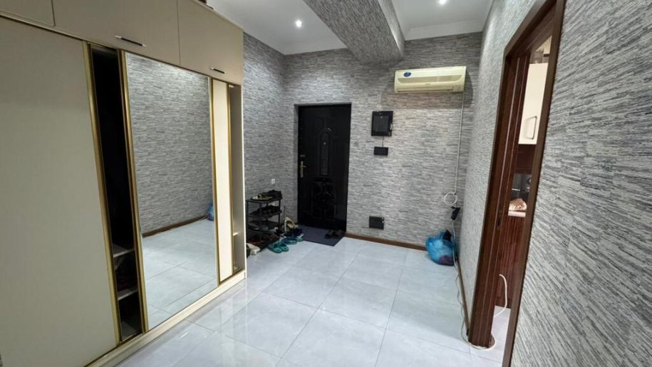 Satılır 4 otaqlı yeni tikili, 142 m², İnşaatçılar m.-8