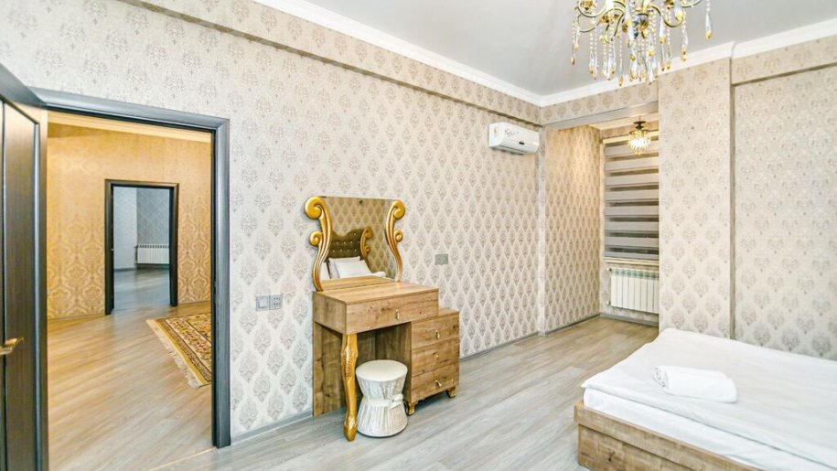 Kirayə verilir 3 otaqlı yeni tikili, 140 m², 28 May m.-11