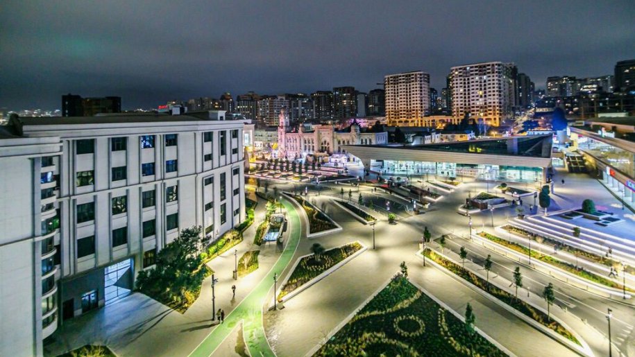 Kirayə verilir 3 otaqlı yeni tikili, 140 m², 28 May m.-13