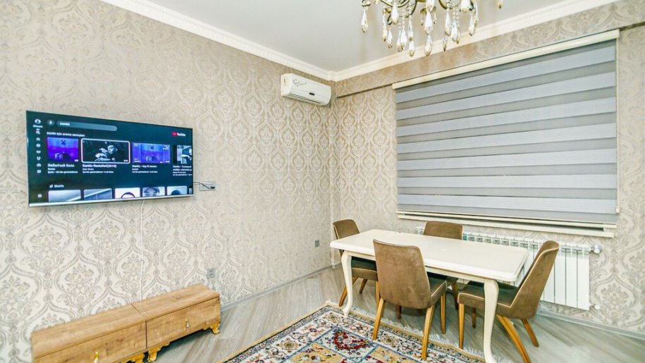 Kirayə verilir 3 otaqlı yeni tikili, 140 m², 28 May m.-21