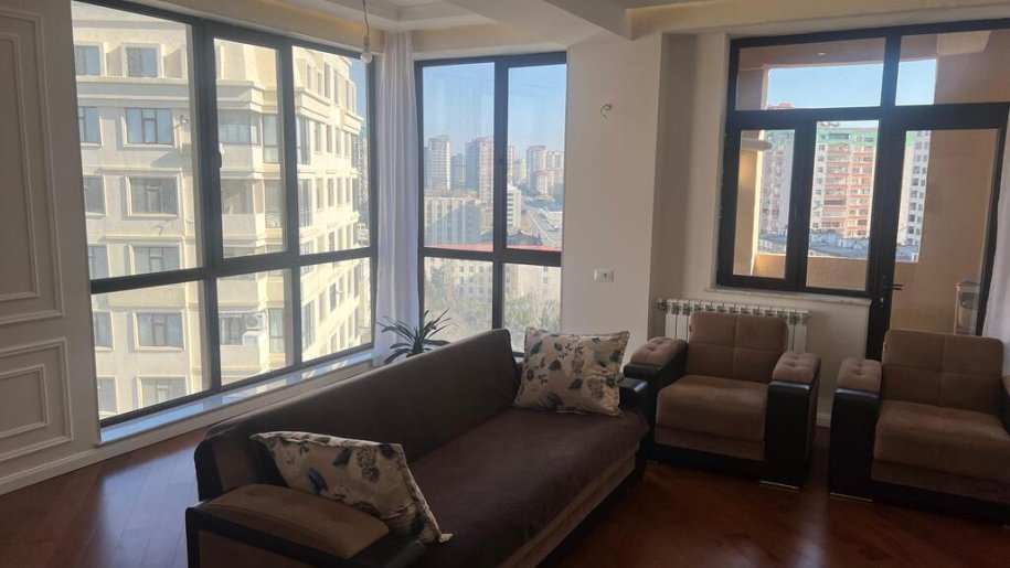Satılır 3 otaqlı yeni tikili, 139.5 m², Gənclik m.-8