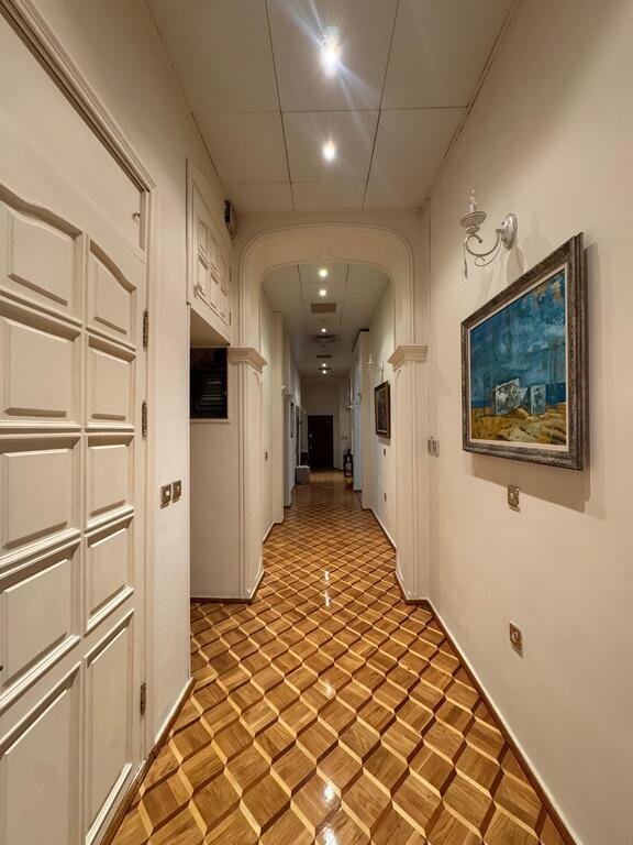 Kirayə verilir 6 otaqlı köhnə tikili, 300 m², 28 May m.-1