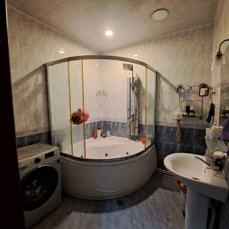 Satılır 3 otaqlı yeni tikili, 160 m², İnşaatçılar m.-8