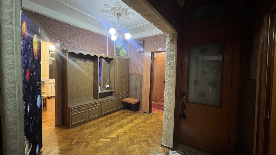 Satılır 4 otaqlı köhnə tikili, 90 m², Əhmədli m.-1