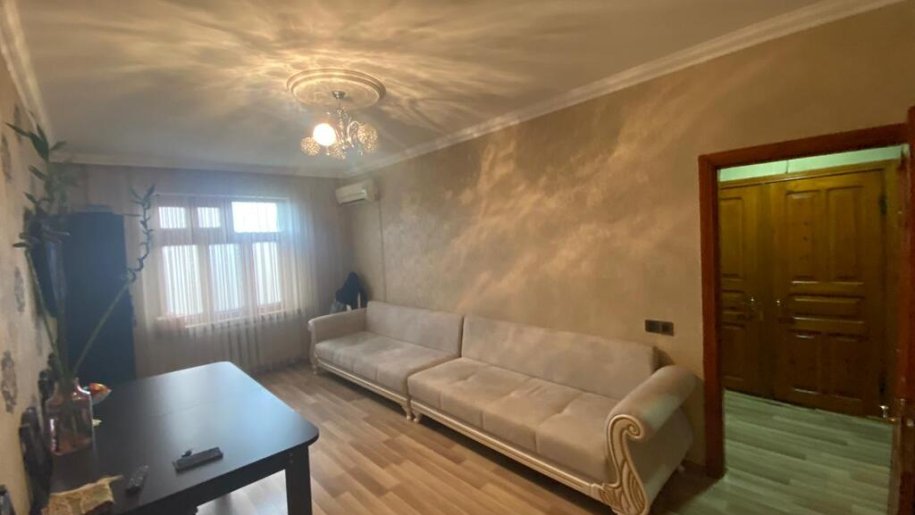 Satılır 2 otaqlı köhnə tikili, 52 m², Bakıxanov (Razin)-2