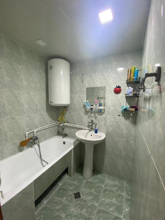 Satılır 2 otaqlı köhnə tikili, 52 m², Bakıxanov (Razin)-5