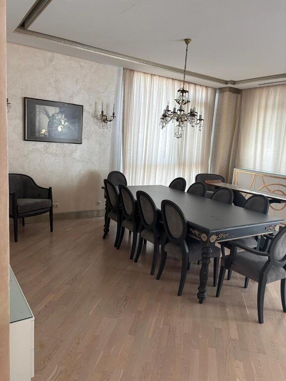 Kirayə verilir 4 otaqlı yeni tikili, 250 m², İçərişəhər m.-14