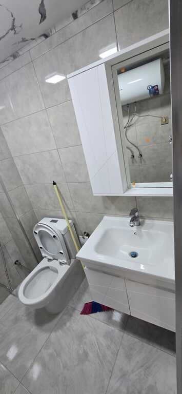 Kirayə verilir 2 otaqlı köhnə tikili, 55 m², Qara Qarayev m.-11