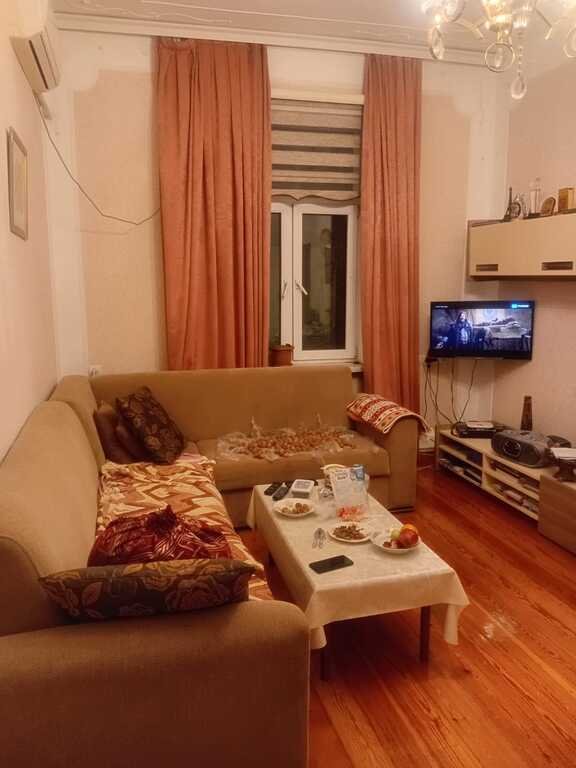 Satılır 2 otaqlı köhnə tikili, 44.5 m², Bayıl-8