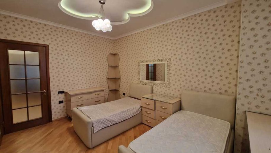 Satılır 4 otaqlı yeni tikili, 176 m², Nəriman Nərimanov m.-12