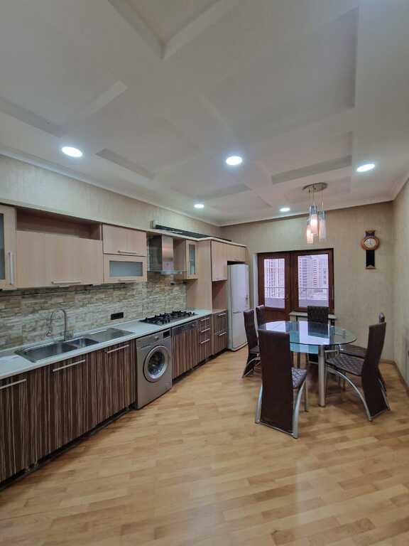 Satılır 4 otaqlı yeni tikili, 176 m², Nəriman Nərimanov m.-18