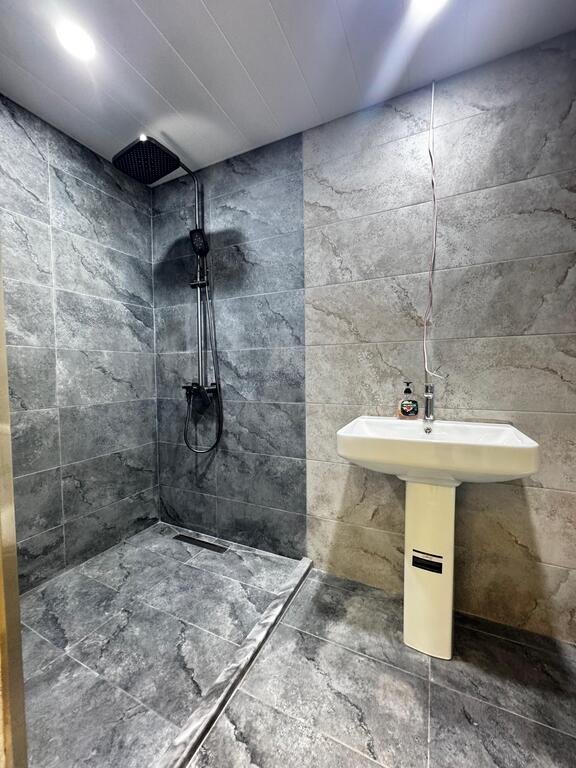 90 m<sup>2</sup> ofis icarəyə verilir, Sahil m.-8