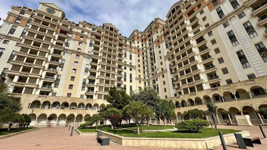 Satılır 4 otaqlı yeni tikili, 215 m², Nizami m.-5