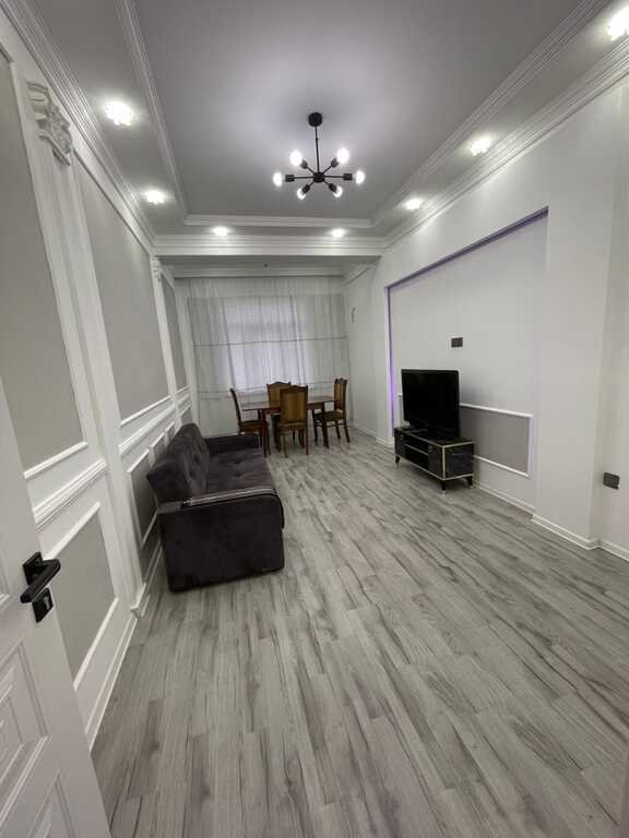 Kirayə verilir 3 otaqlı yeni tikili, 85 m², 28 May m.-1