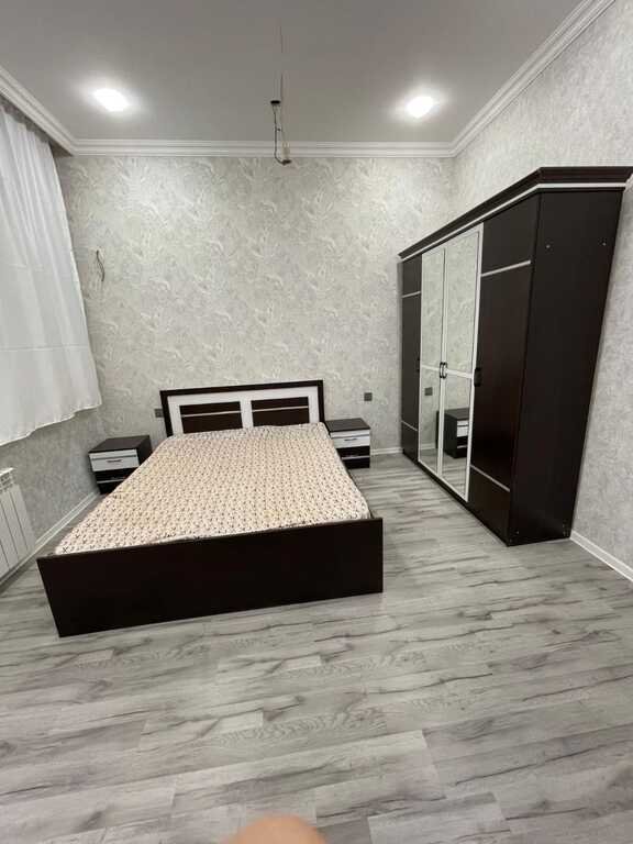 Kirayə verilir 3 otaqlı yeni tikili, 85 m², 28 May m.-5