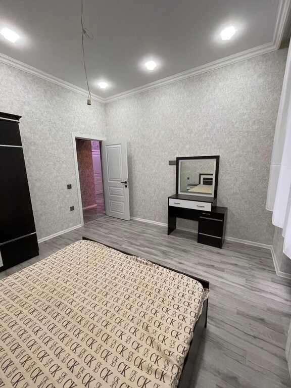Kirayə verilir 3 otaqlı yeni tikili, 85 m², 28 May m.-6