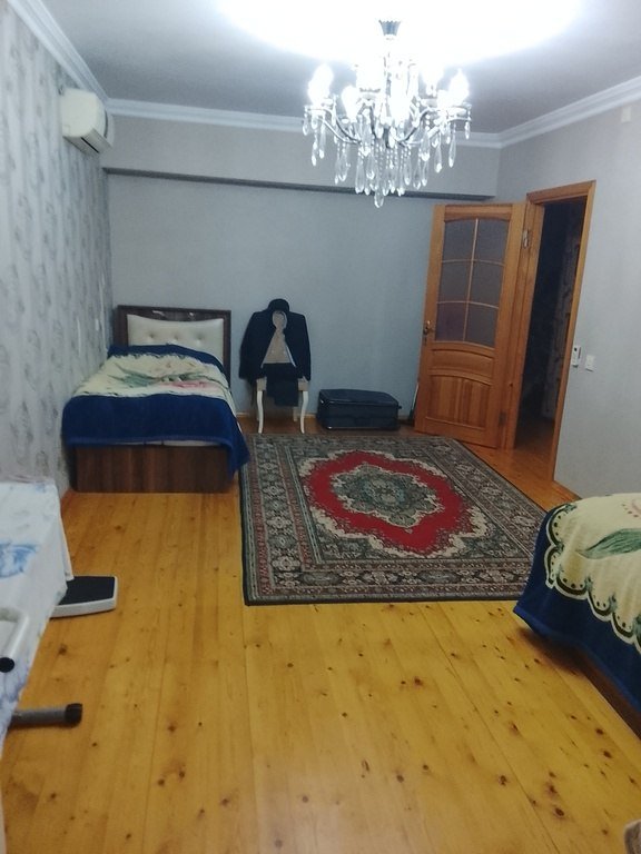 Satılır 3 otaqlı köhnə tikili, 90 m², Elmlər Akademiyası m.-4