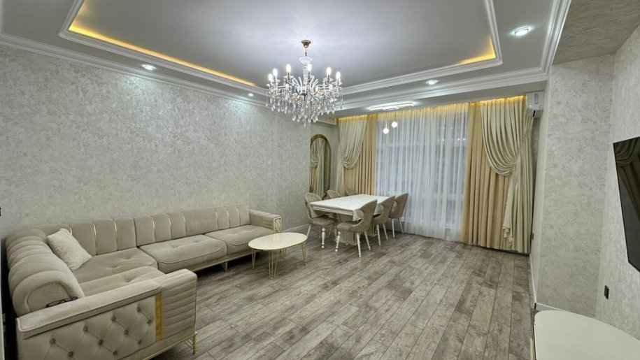 Satılır 3 otaqlı yeni tikili, 122 m², Azadlıq Prospekti m.-1