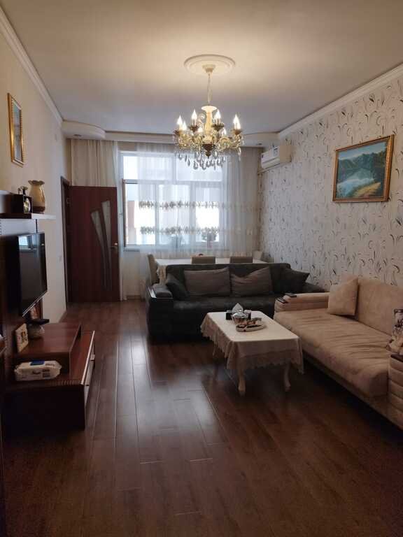Satılır 3 otaqlı yeni tikili, 63 m², İnşaatçılar m.-1