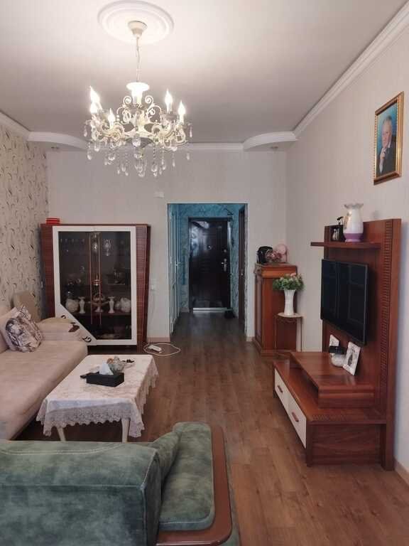 Satılır 3 otaqlı yeni tikili, 63 m², İnşaatçılar m.-2