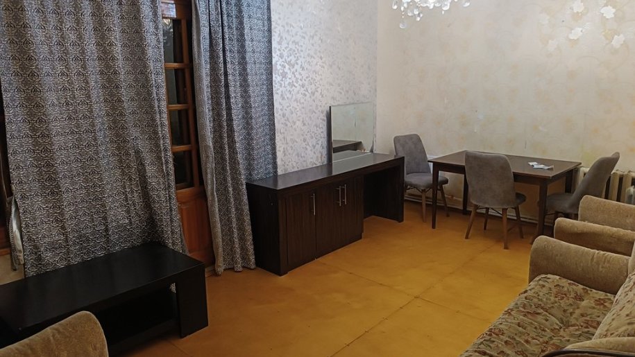Kirayə verilir 2 otaqlı köhnə tikili, 68 m², Bakıxanov (Razin)-2