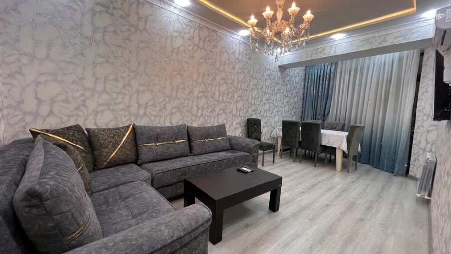 Kirayə verilir 2 otaqlı yeni tikili, 65 m², 28 May m.-1