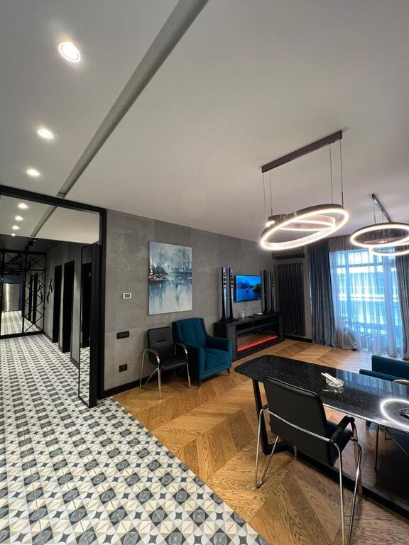 Satılır 4 otaqlı yeni tikili, 147 m², 8 noyabr-1