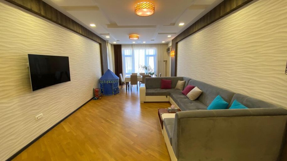 Satılır 3 otaqlı yeni tikili, 146 m², Gənclik m.-1