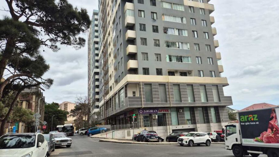 361 m<sup>2</sup> obyekt satılır, Səbail-7