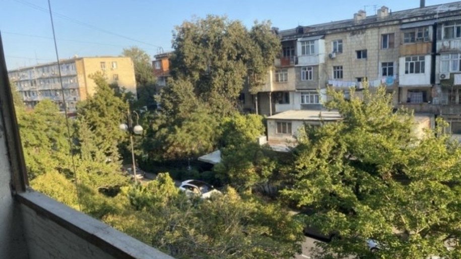 Satılır 2 otaqlı köhnə tikili, 65 m², 8-ci mikrorayon-2
