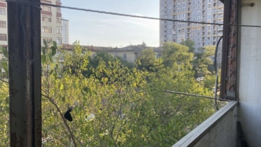 Satılır 2 otaqlı köhnə tikili, 65 m², 8-ci mikrorayon-3