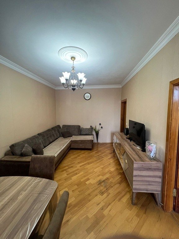 Satılır 2 otaqlı köhnə tikili, 55 m², Memar Əcəmi m.-1