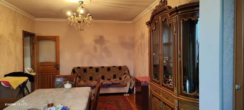 Satılır 3 otaqlı köhnə tikili, 80 m², Bakıxanov (Razin)-1