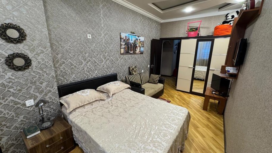 Kirayə verilir 4 otaqlı yeni tikili, 140 m², Nizami m.-14