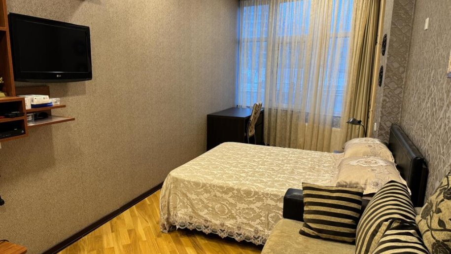 Kirayə verilir 4 otaqlı yeni tikili, 140 m², Nizami m.-16