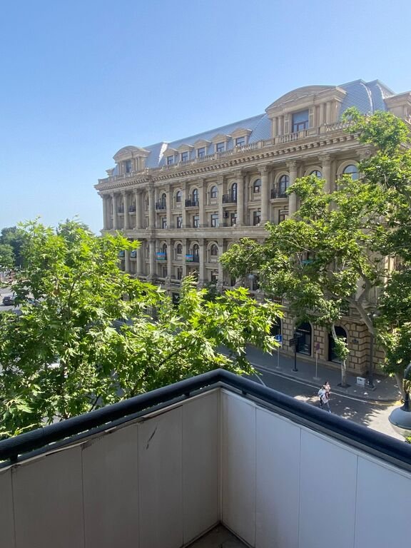 Kirayə verilir 3 otaqlı köhnə tikili, 80 m², Sahil m.-13