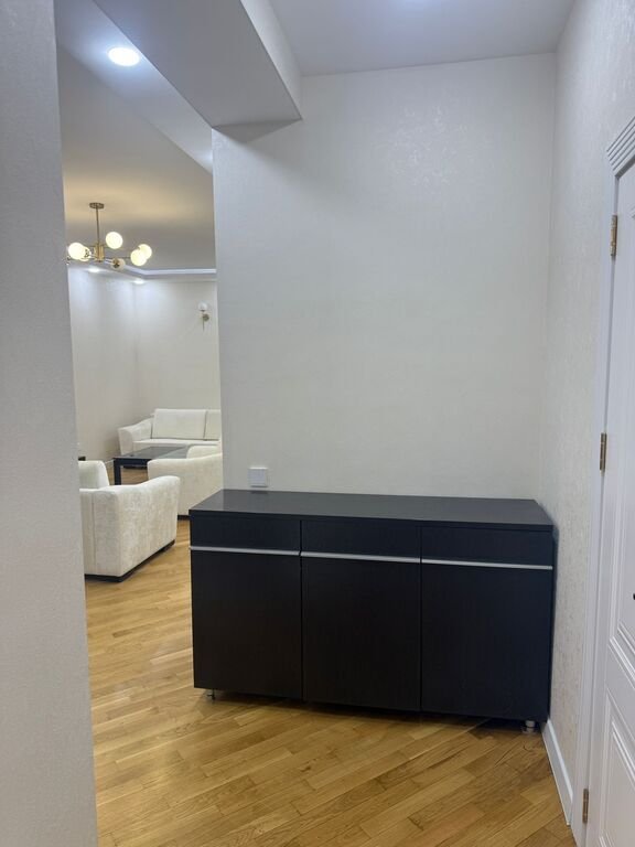 Kirayə verilir 3 otaqlı yeni tikili, 80 m², Xətai m.-7