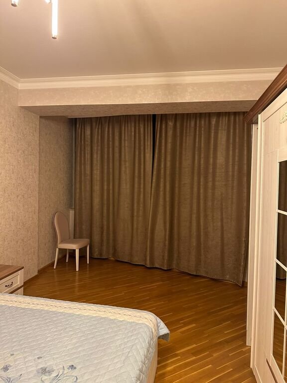 Kirayə verilir 3 otaqlı yeni tikili, 188 m², Nizami m.-12